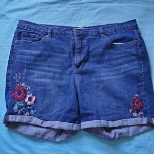 Vintage America floral embroidered shorts